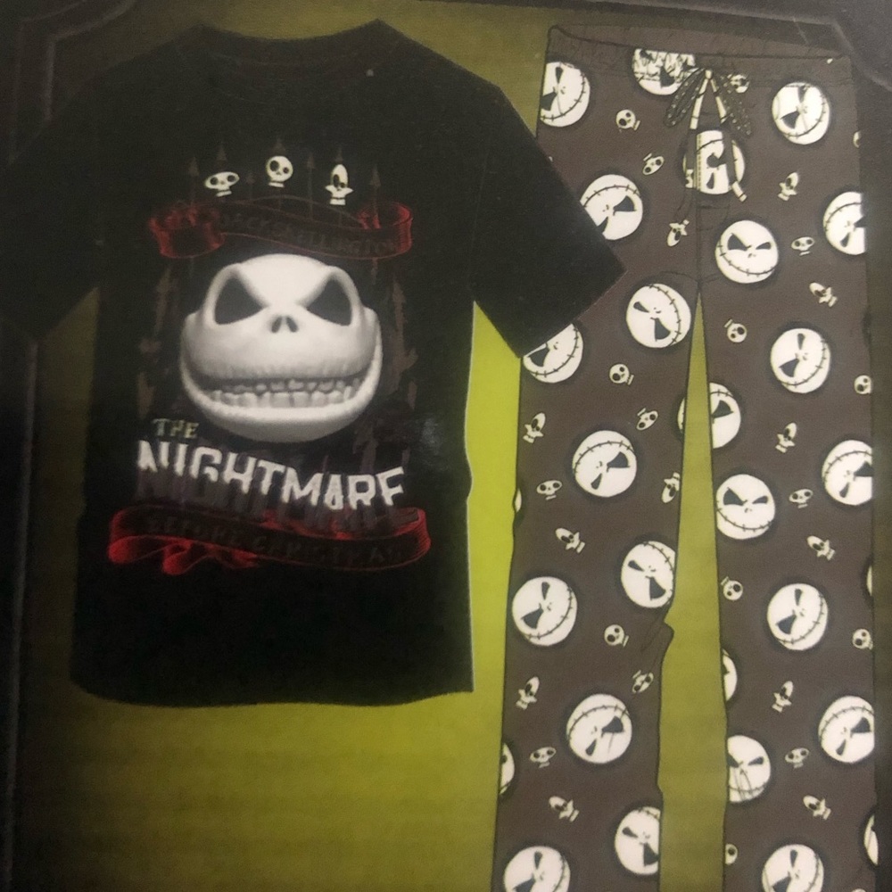 NWT Nightmare Before Christmas Sleep set